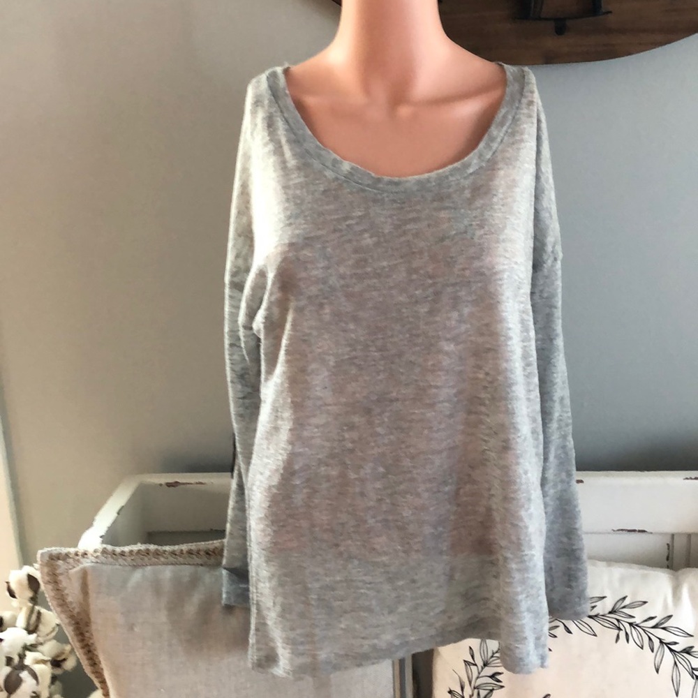Hi-low heart & hips grey sweater size medium